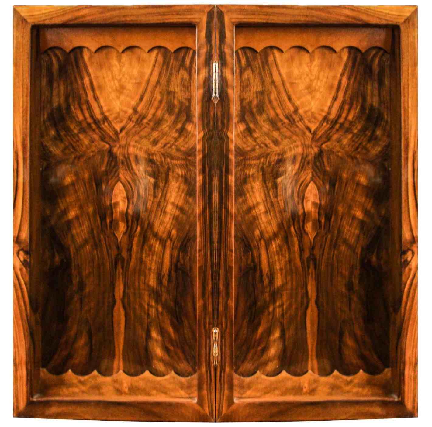 Plateau de Backgammon Sculpté en Bois, Luxe et Fabriqué à la Main Indien et Aigle