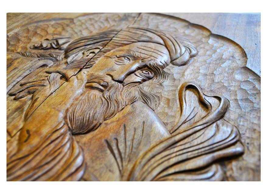 Plateau de Backgammon Sculpté en Bois, Fabriqué à la Main avec l’Héritage Persan Derviche