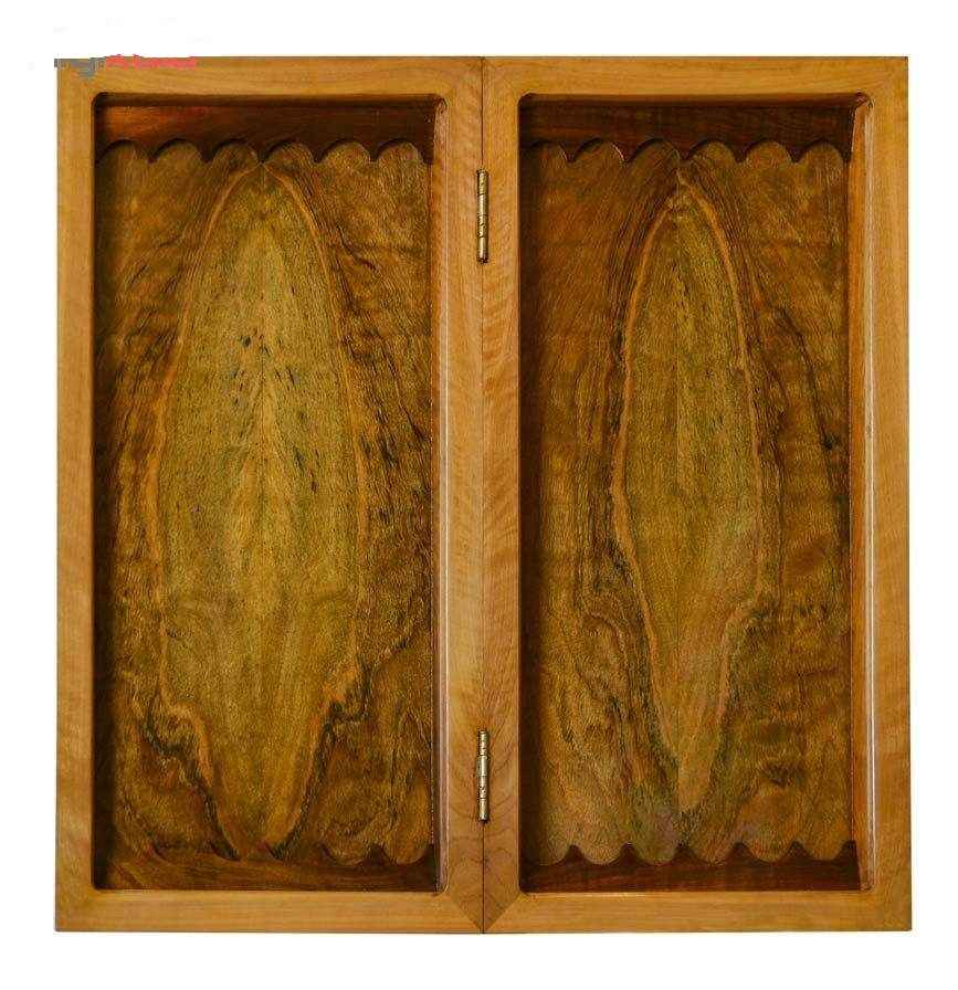 Plateau de Backgammon Sculpté en Bois, Fabriqué à la Main avec l’Héritage Persan Coupe Khayyam