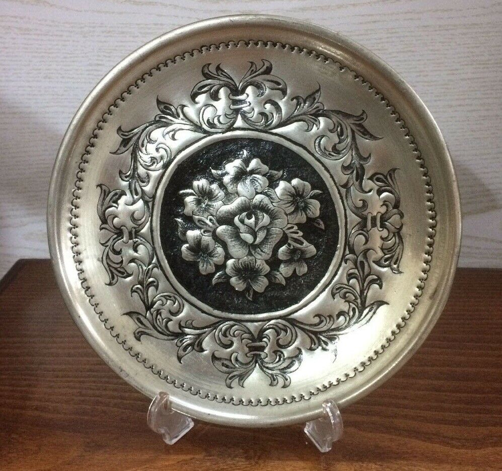 Assiette Décorative Persane en Cuivre Gravé Fleurs
