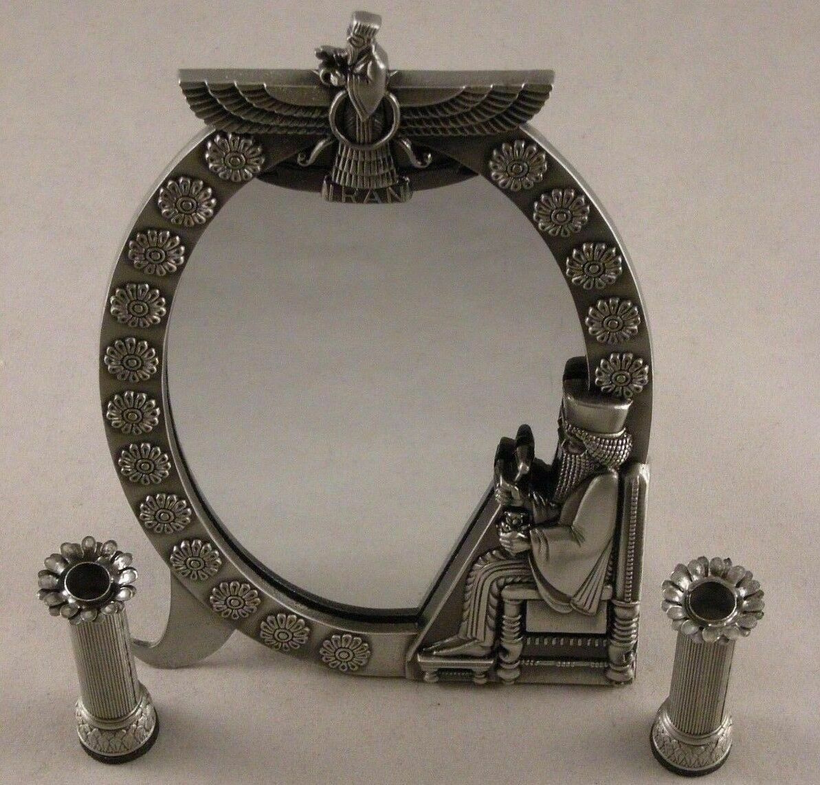 Ensemble miroir et chandeliers persans achéménides et Farvahar