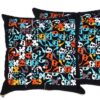 Tabouret et coussins en velours éclectique inspirés de l’art persan