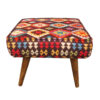 Pouf persan rouge traditionnel avec pieds en bois et tissu en velours Art