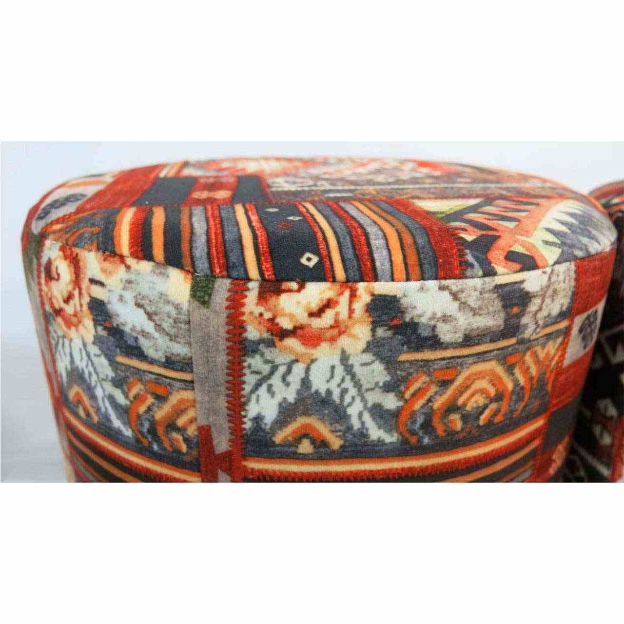 Pouf persan traditionnel avec pieds en bois et tissu en velours Pamir