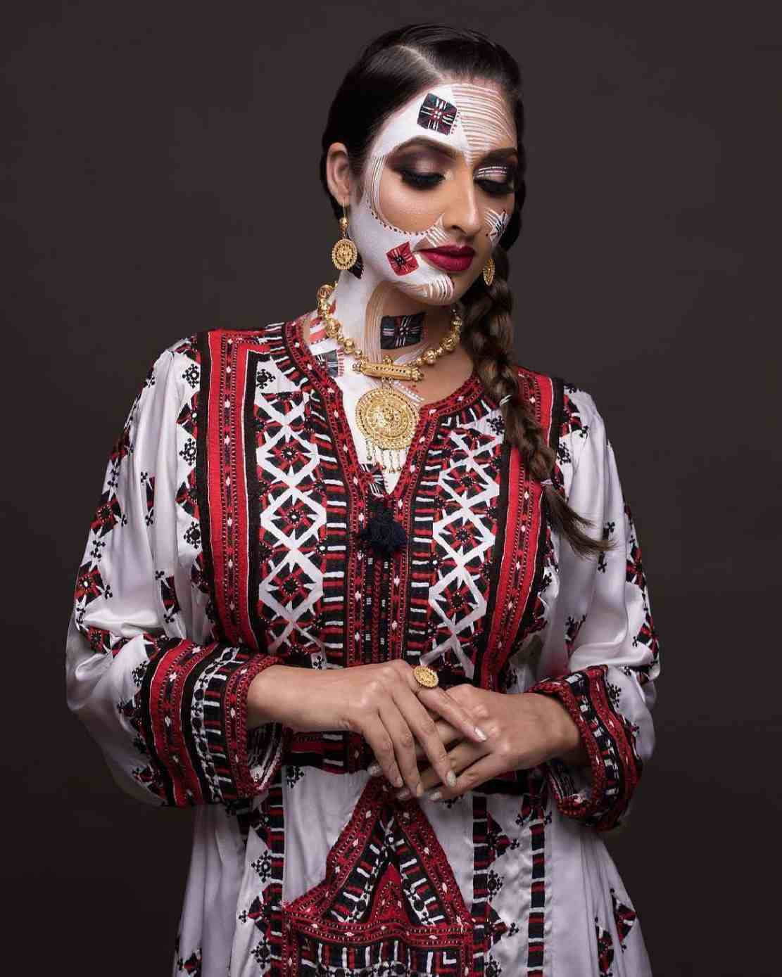 Panneau de robe brodé Balochi fait à la main – GL