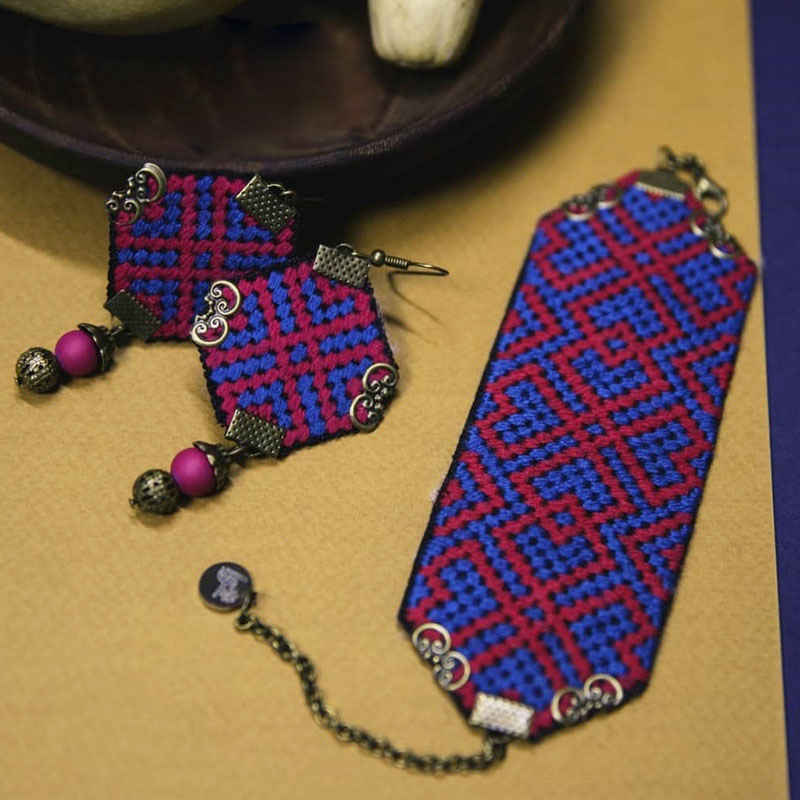 Set Bracelet et Boucles d'Ores Brodés Persan - Violet Agréable