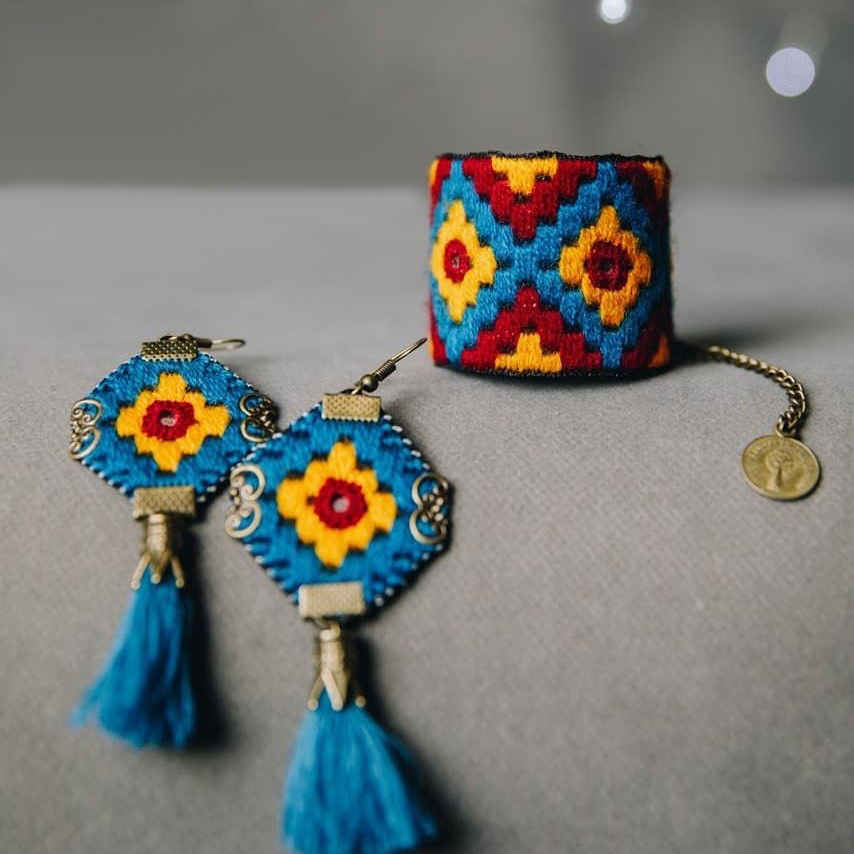 Set Bracelet et Boucles d'Ores Brodés Persan - Ciel Bleu