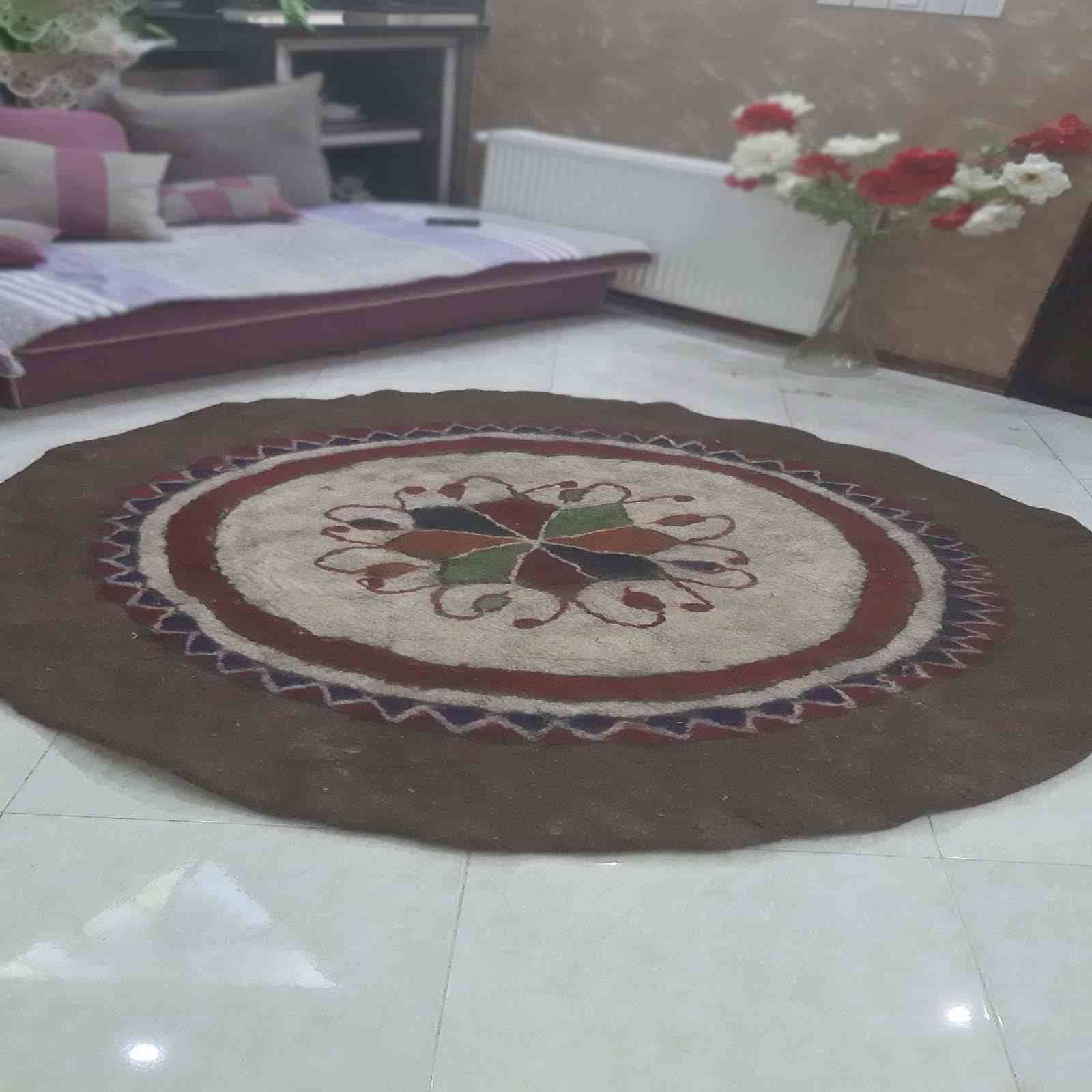 Tapis en feutre de laine persan 100 % naturel et fait main TB402