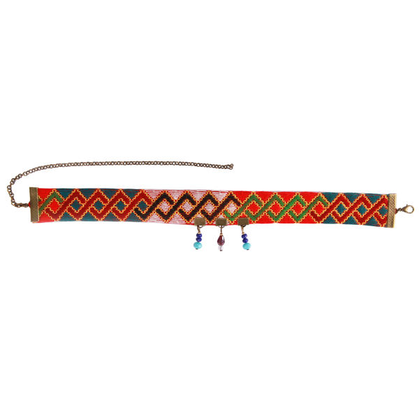 Collier traditionnel persan brodé – Design baloutche rouge