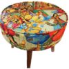 Tabouret et coussins en velours éclectique inspirés de l’art persan