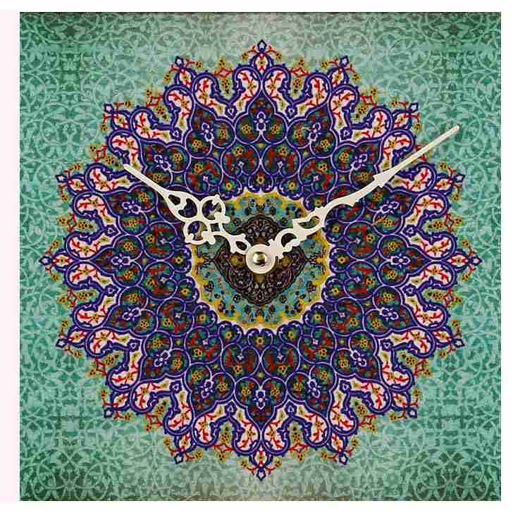 Horloge murale en bois persane artisanale avec motif géométrique Modèle Aram