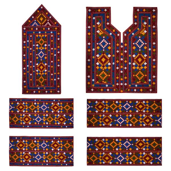 Panneau de robe brodé Balochi fait à la main - Modèle Flower