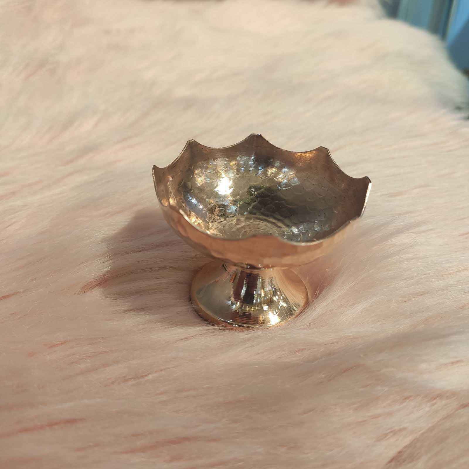 Set Haft-sin en cuivre élégant pour Nowruz, le Nouvel An persan Negin