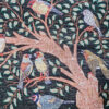 Tapis persan figuratif noué à la main de Qom représentant des fleurs