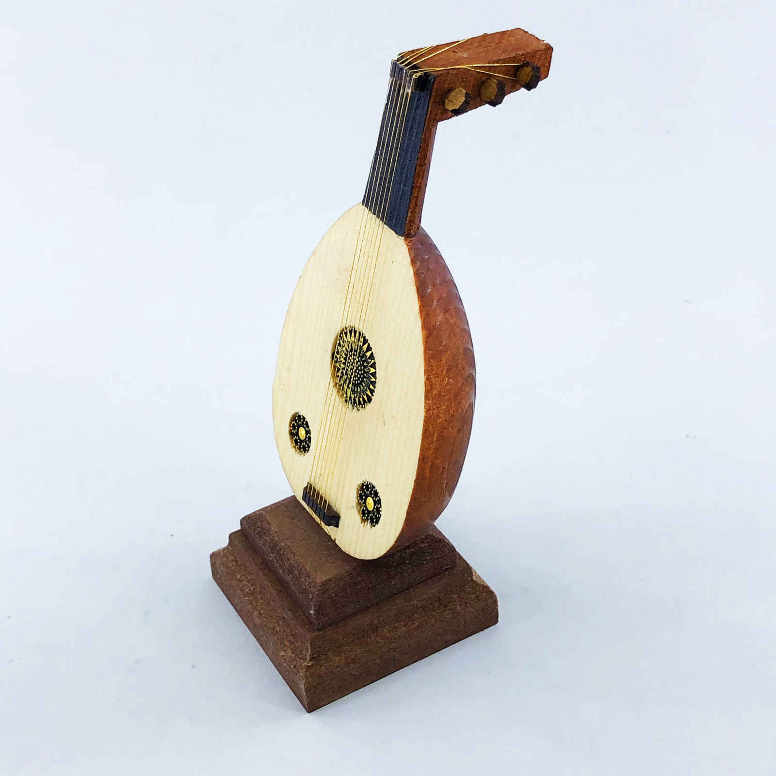 Maquette à monter : Réplique d’instrument Oud persan