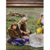 Tapis persan figuratif noué à la main de Tabriz représentant le filage de laine