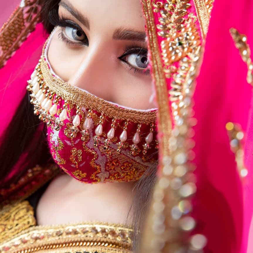 Masque facial brodé fait à la main pour femme – Modèle Negin