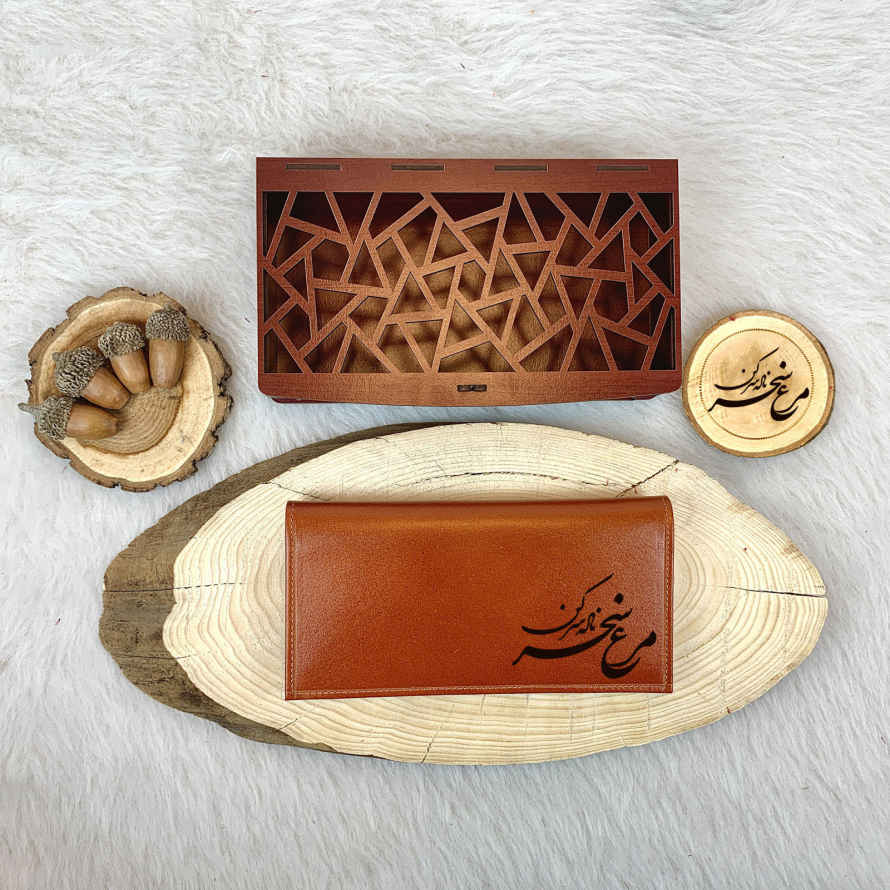 Portefeuille en cuir persan avec design Faraz