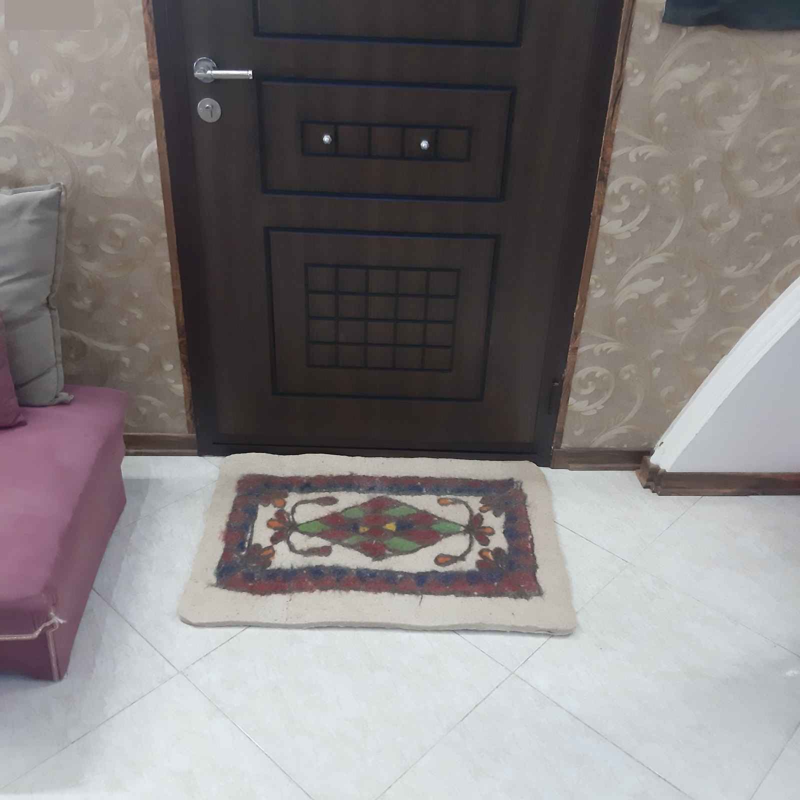 Tapis en feutre de laine persan 100% naturel et fait main Nila