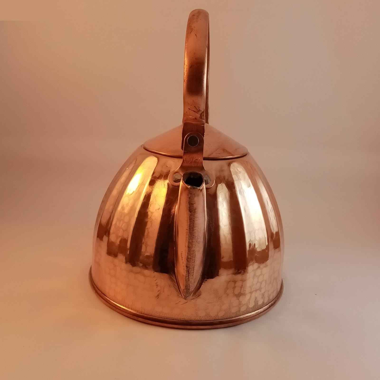 Bouilloire en cuivre persan durable pour cuisinière traditionnelle martelée Modèle Miroir