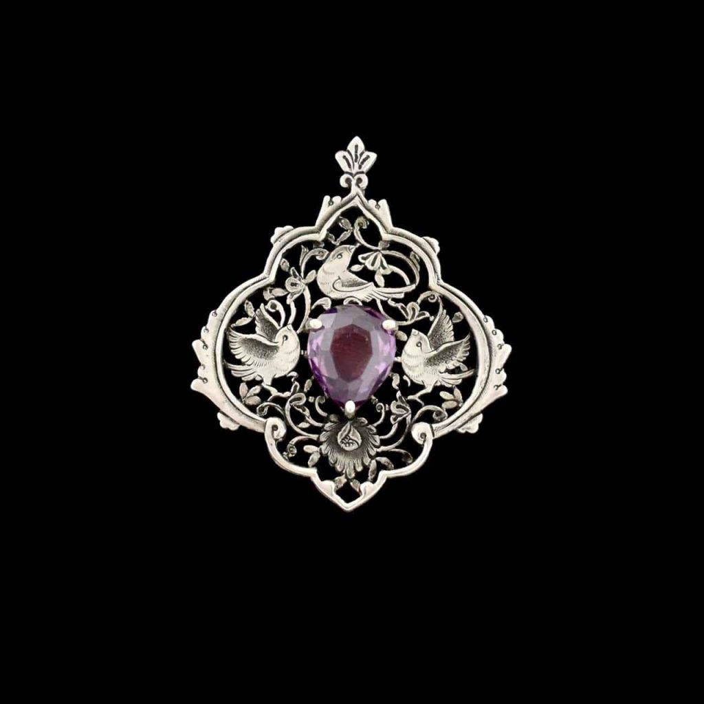 Pendentif en argent gravé persan avec pierre précieuse Améthyste
