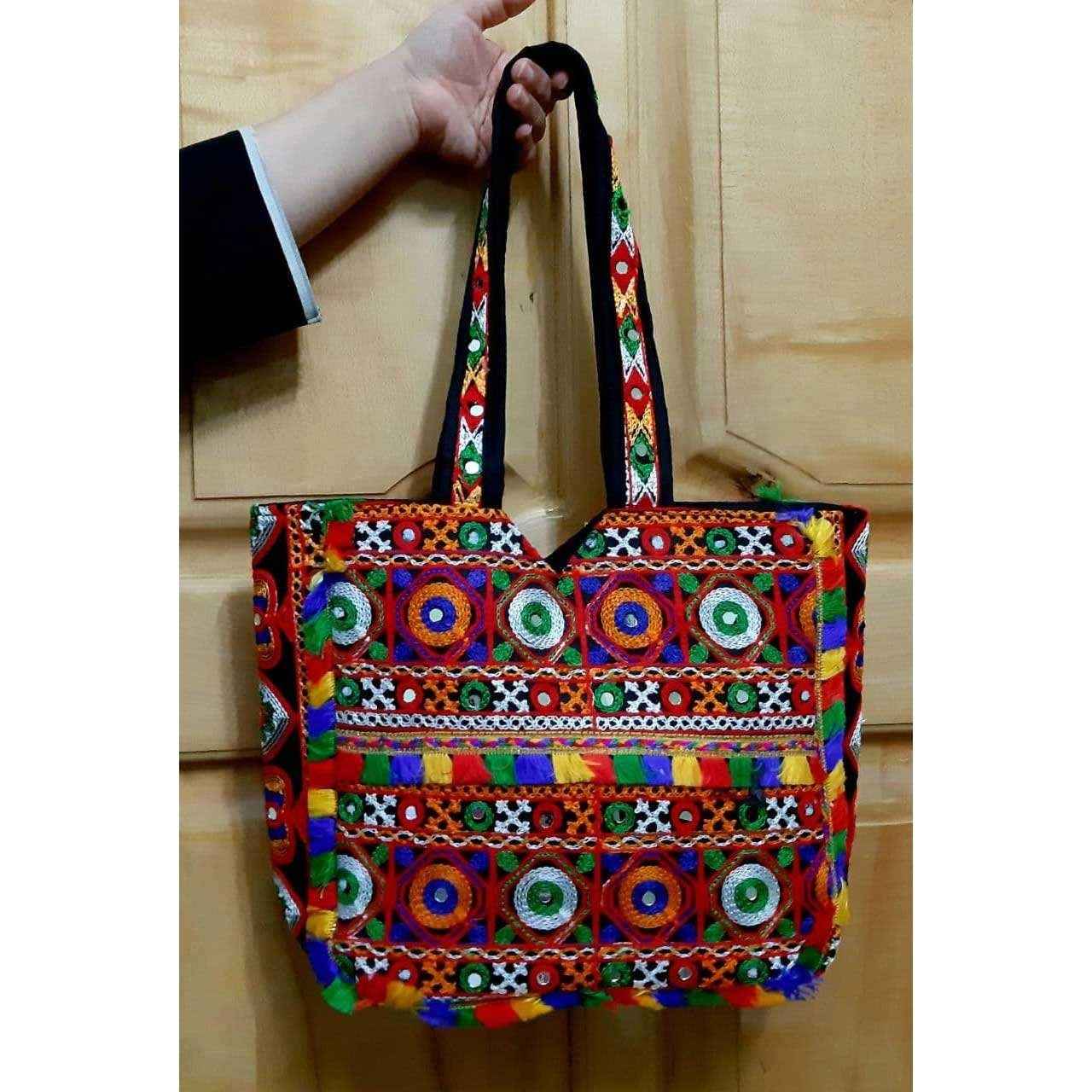 Sac fourre-tout ethnique avec modèle brodé Baluchi Mahsan