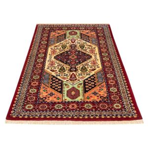 Tapis Persan en Laine Fait Main avec Design Médaillon Doré