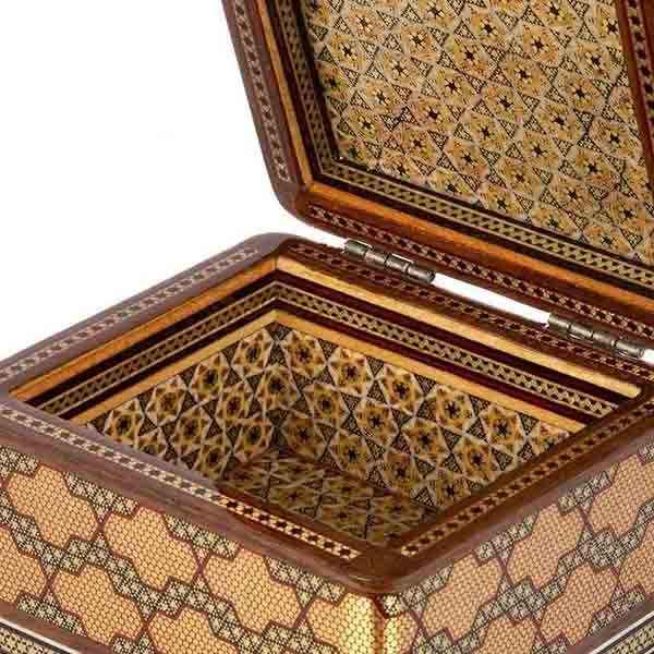 Boîte à bijoux artisanale en bois avec motif persan Khatam – Modèle Kamrani