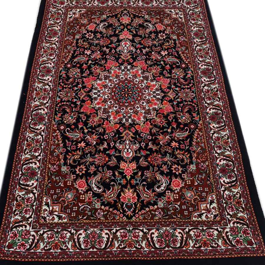 Tapis en laine persan noué à la main avec design Médaillon modèle Ghajar