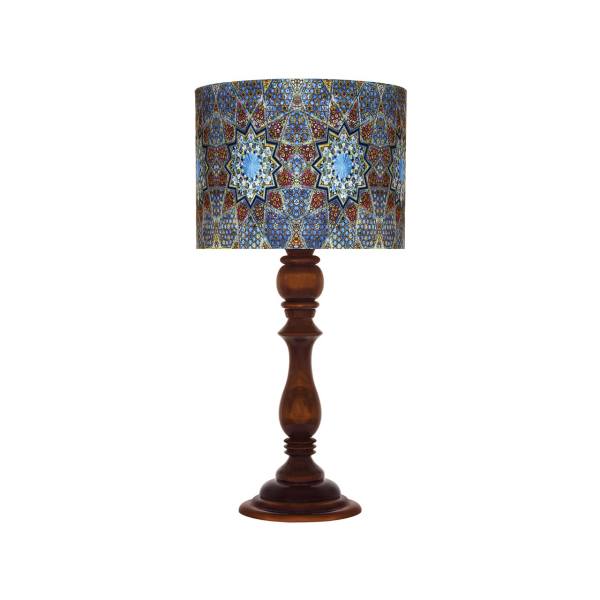 Lampe de table en bois traditionnelle avec abat-jour inspiré de la Perse Delban