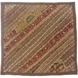 Housse de Coussin Brodée – Design Suzani Golin