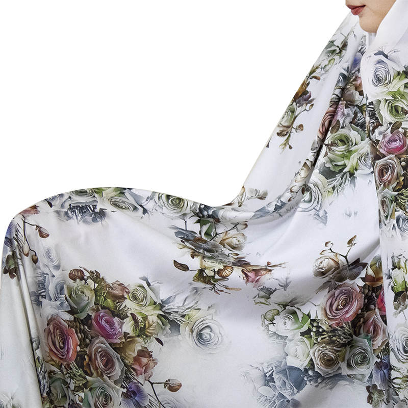 Tchador Culturel Iranien pour Femmes – Coloré, Idéal pour un Usage Quotidien et Namaz, Bouquet de Fleurs
