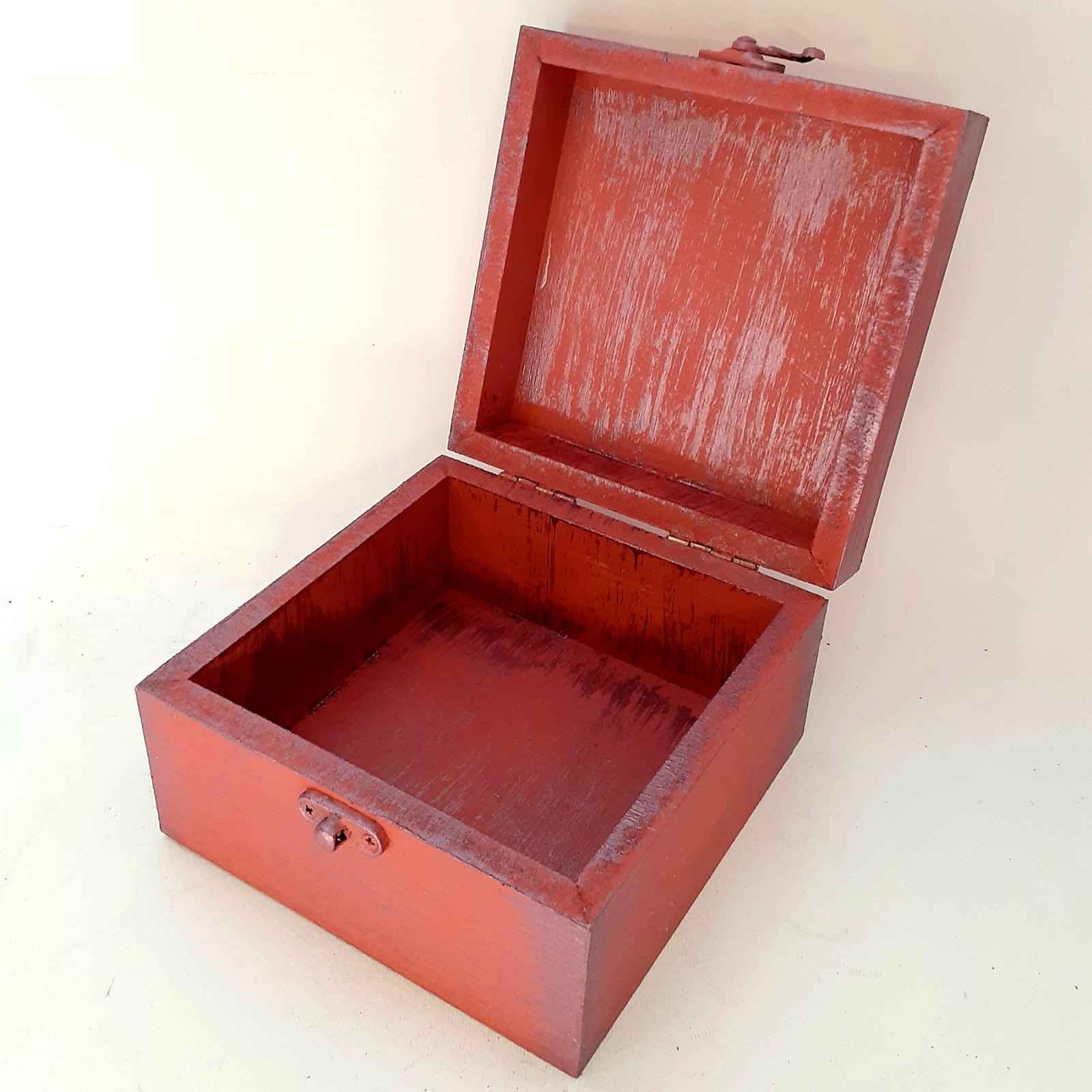 Boîte en Bois pour Cadeaux – Motif Artistique Cœur