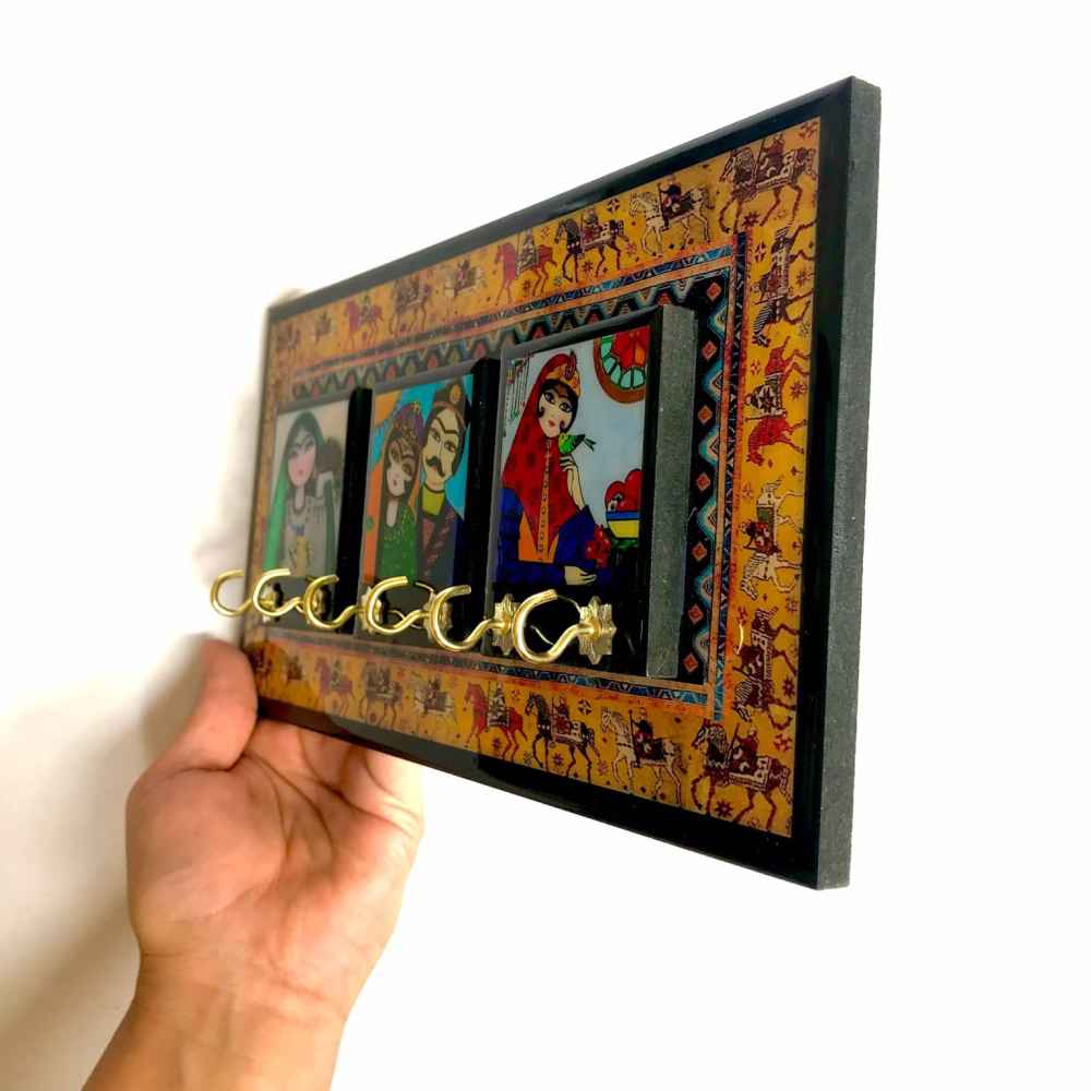 Porte-clés mural en bois persan fait main modèle Khatoon