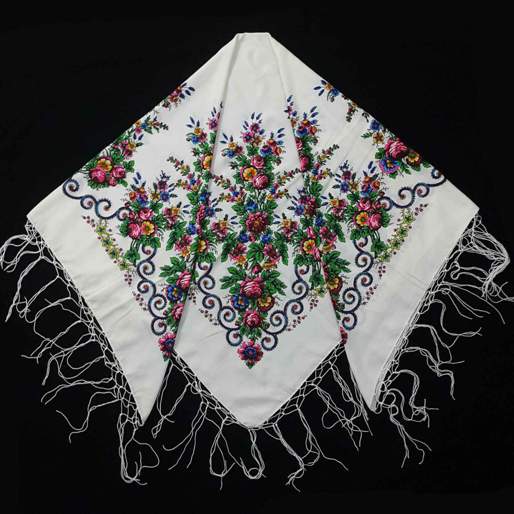 Écharpe Ethnique Turkmène - Élégance et Tradition avec un Motif Floral en Blanc