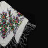 Écharpe Ethnique Turkmène - Élégance et Tradition avec un Motif Floral en Blanc