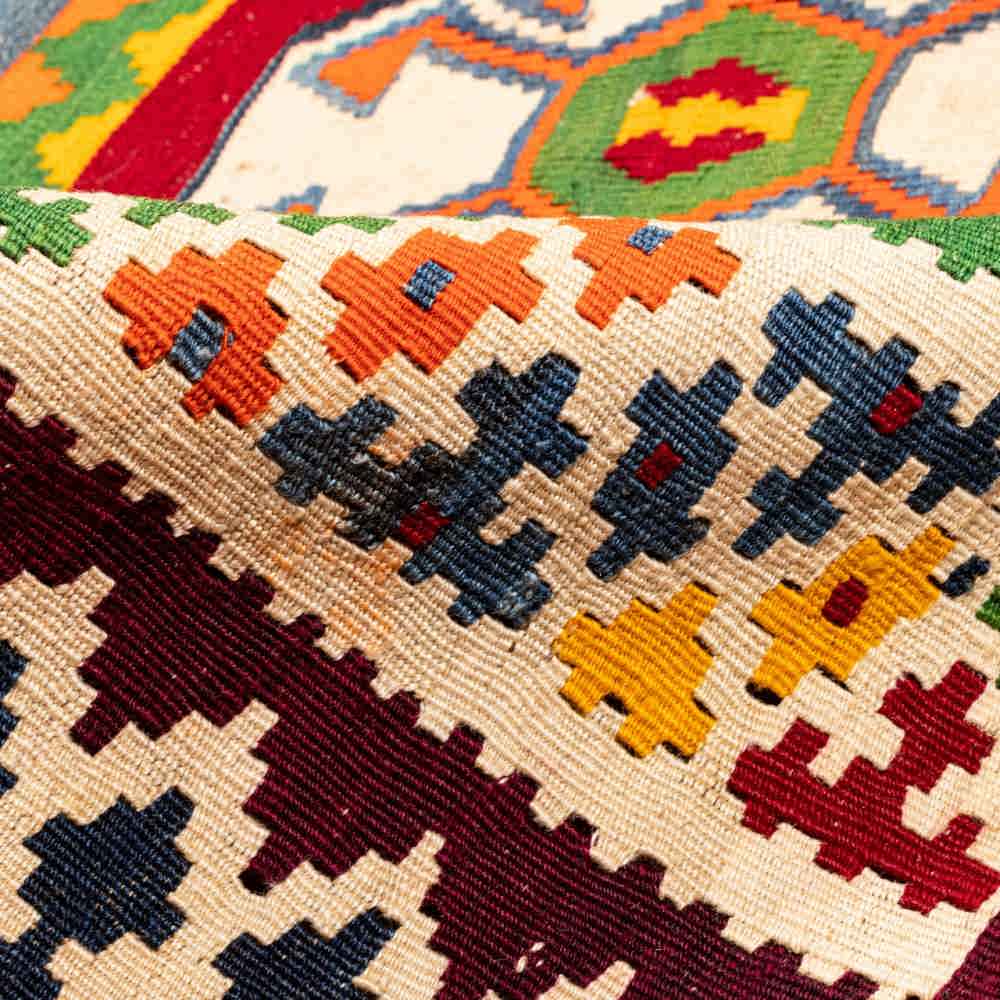 Tapis Kilim en laine persane tissé à la main en Fars Traditionnel Elmira