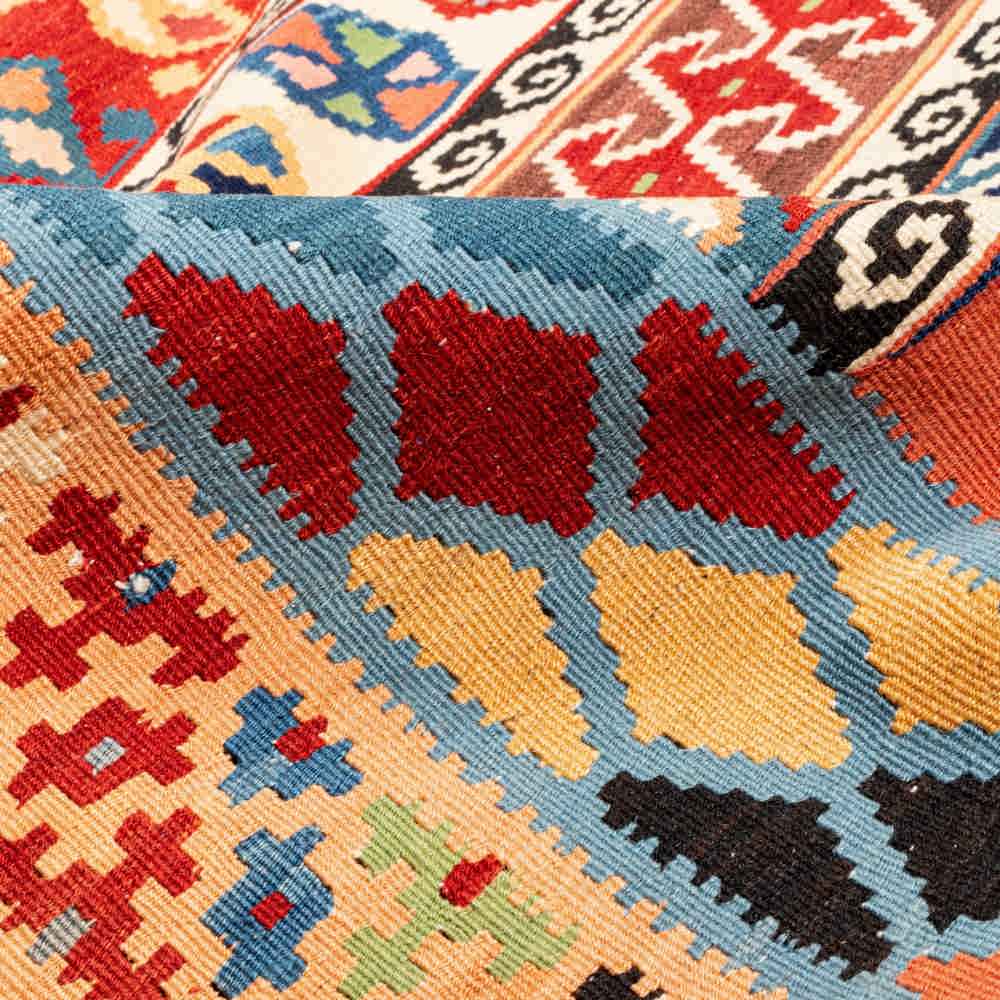 Tapis Kilim en laine persane tissé à la main à Naein Traditionnel Solmaz