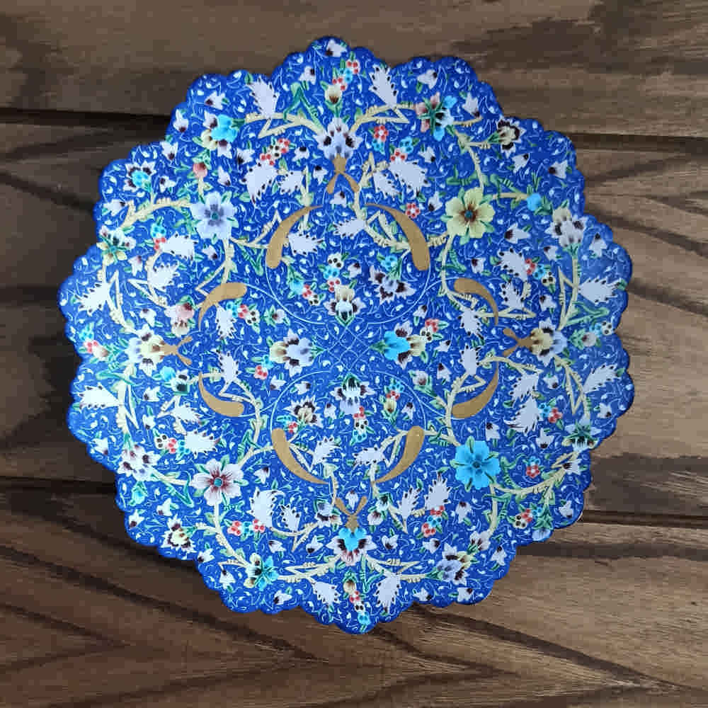 Assiette Décorative en Cuivre Peinte à la Main avec de l’Émail Minakari Persan Floral d’Alvand
