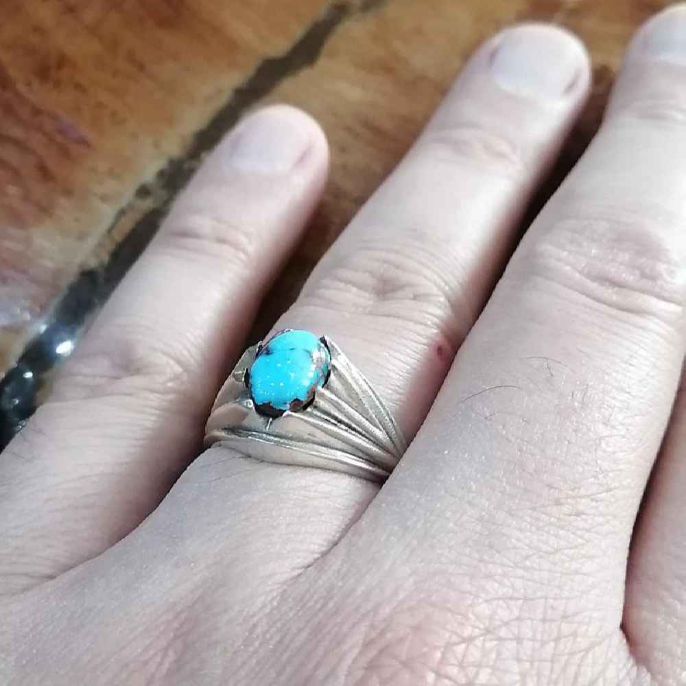 Bague en Argent Persan avec Turquoise de Neyshabur Farima Kaveh