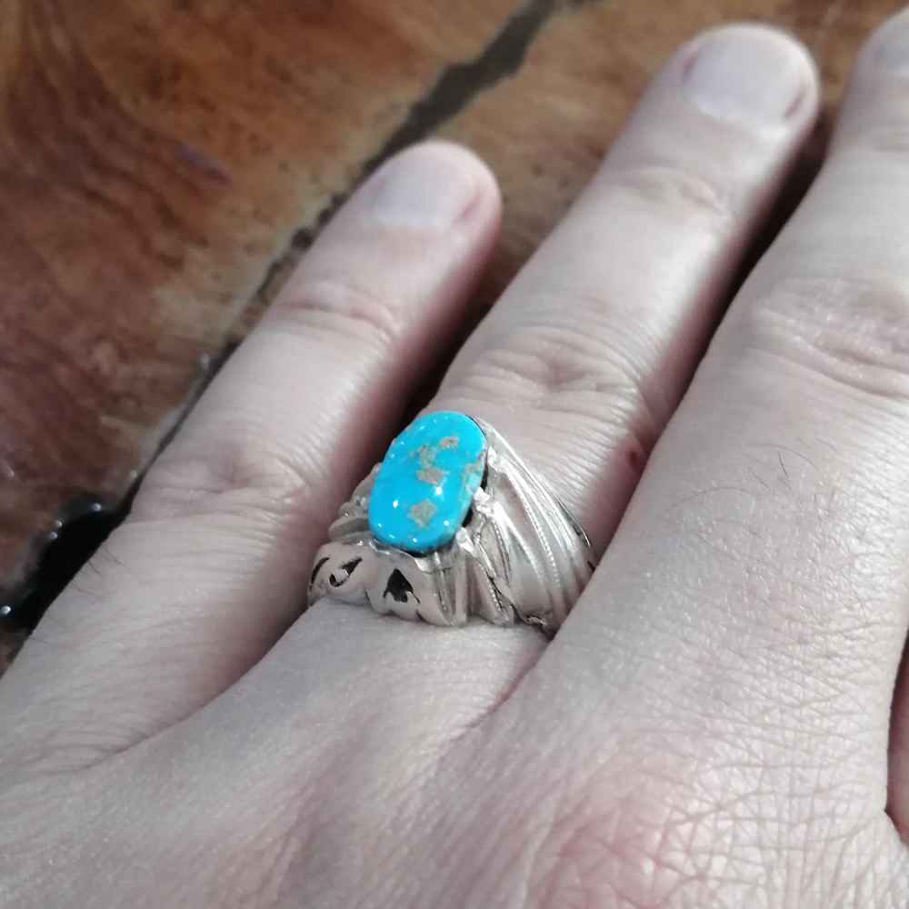 Bague en Argent Persan avec Turquoise de Neyshabur Farima Vafa