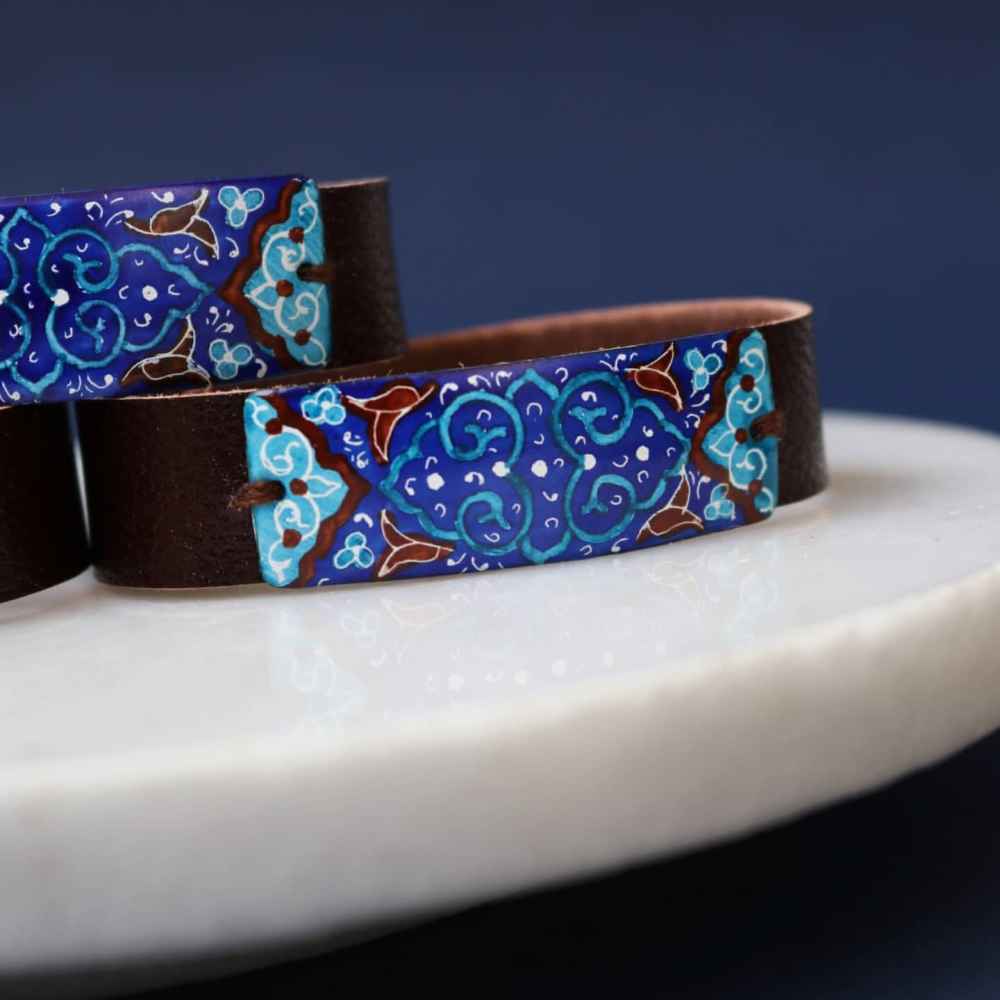 Bracelet artistique en cuir et cuivre Minakari – Raika Artistique