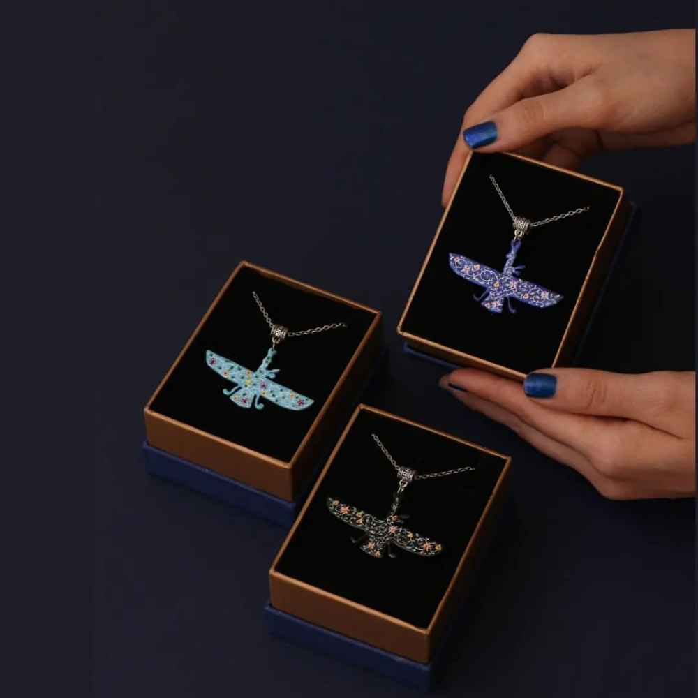 Collier persan minimaliste – Symbole zoroastrien Farvahar