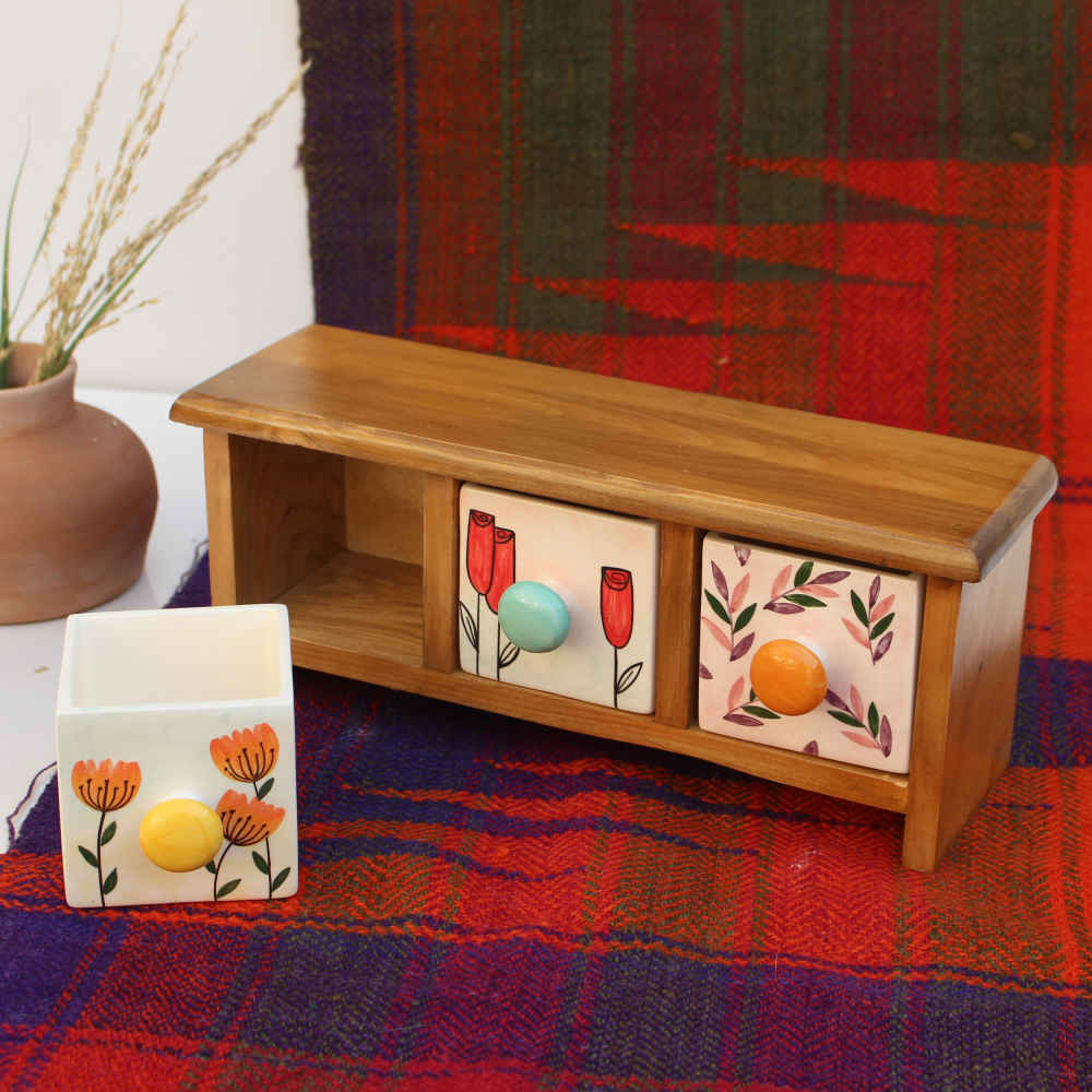 Commode en bois avec 3 tiroirs en céramique fabriquée à la main