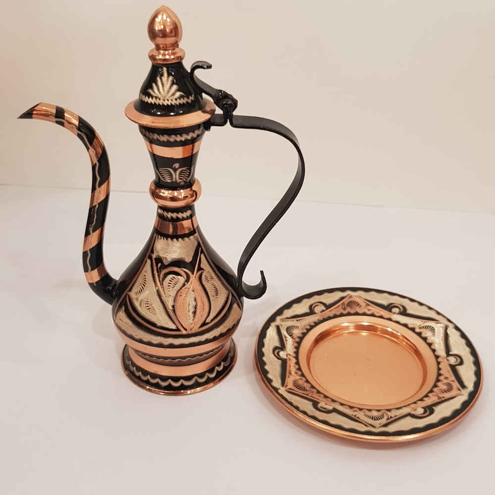 Ensemble flacon à eau de rose en cuivre persan et assiette