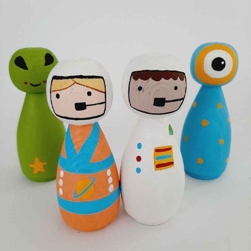 Poupées en Bois au Crochet Fait Main – Astronautes | Jouets en Bois sur le Thème de l’Espace