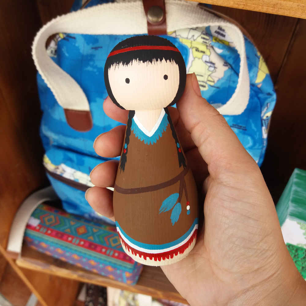 Poupées en Bois au Crochet Fait Main – Sorkh Poost | Jouets Traditionnels en Bois