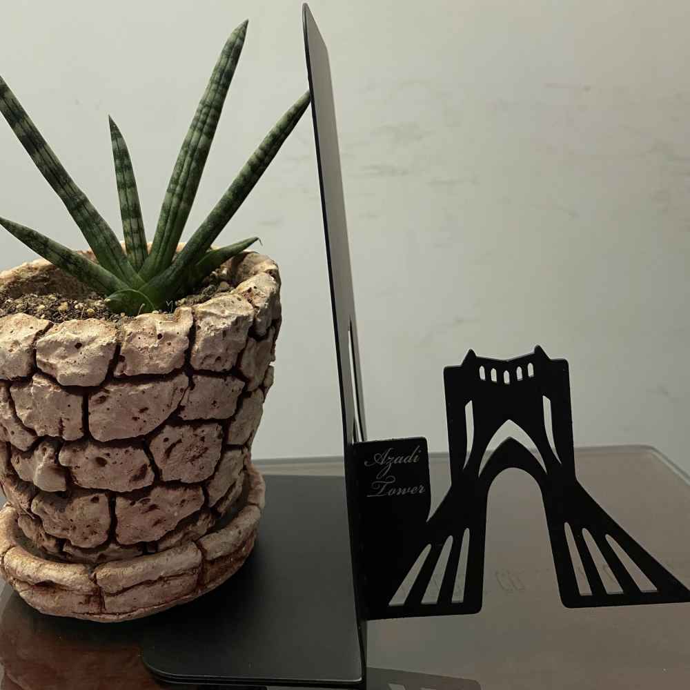 Serre-livres en métal design tour Azadi – parfait pour espaces iraniens modernes