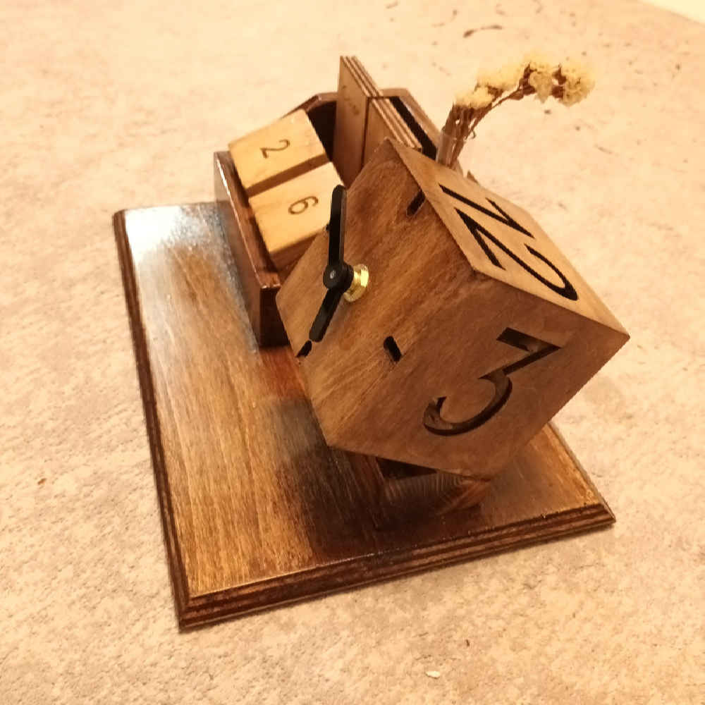 Modèle de calendrier de bureau persan Elin