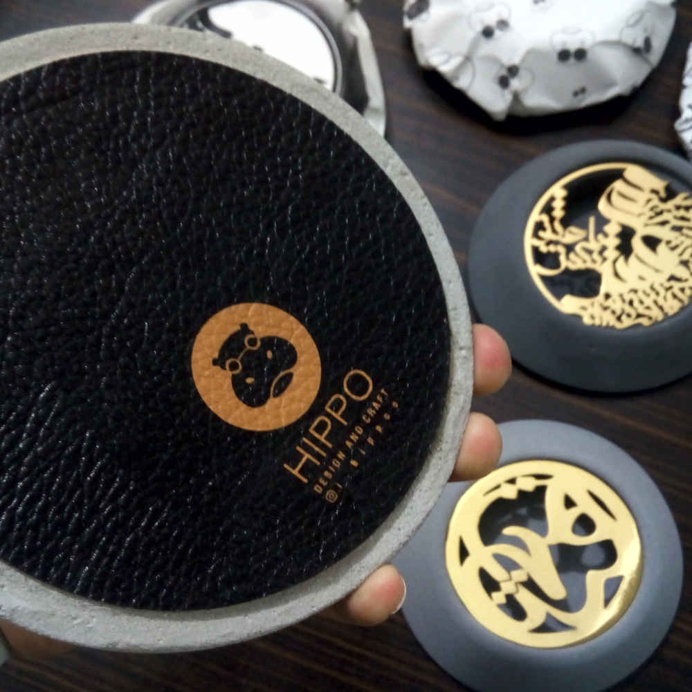 Cendrier en ciment persan – Design moderne de calligraphie Hich